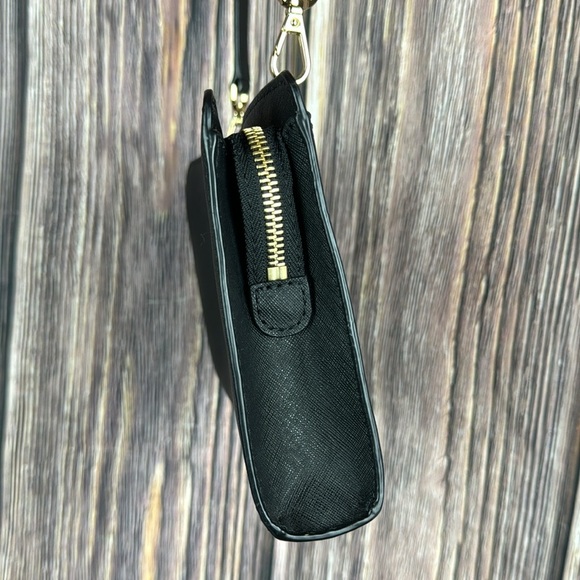 Michael Kors Black Crossbody - Picture 4 of 12